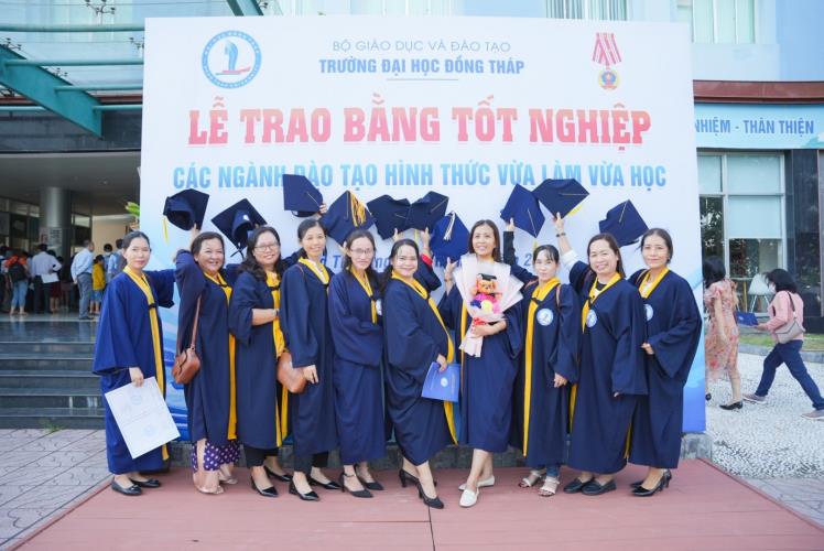 Tốt nghiệp vừa học vùa làm