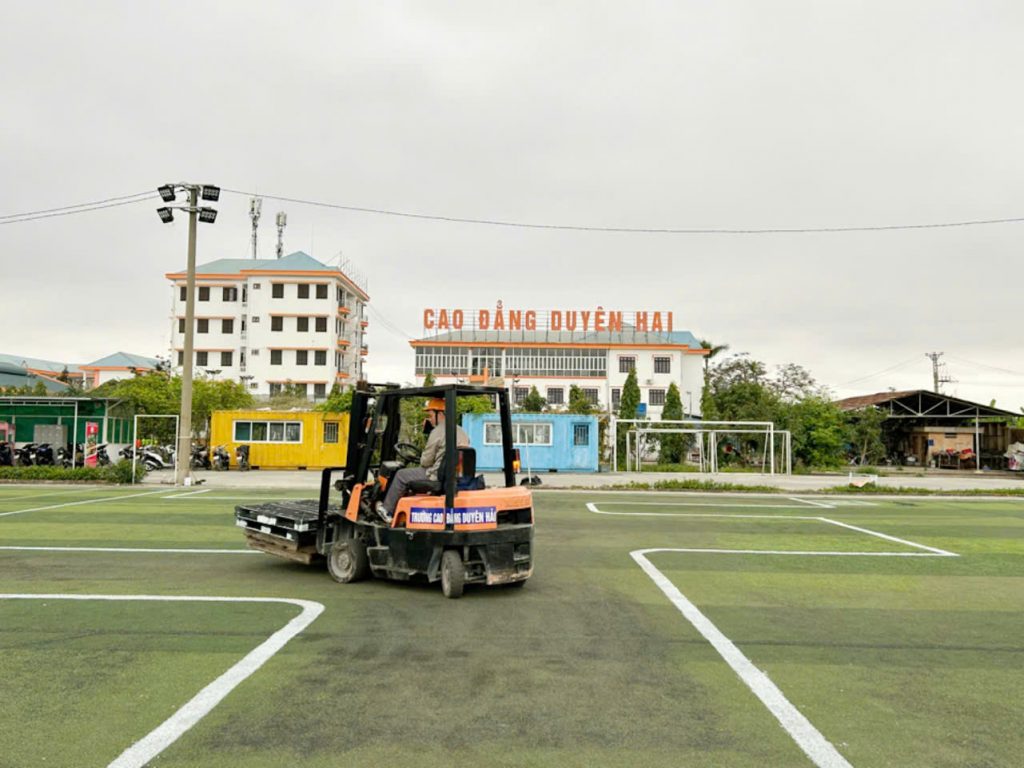 Lớp Vận hành thiết bị nâng chuyển hàng hóa